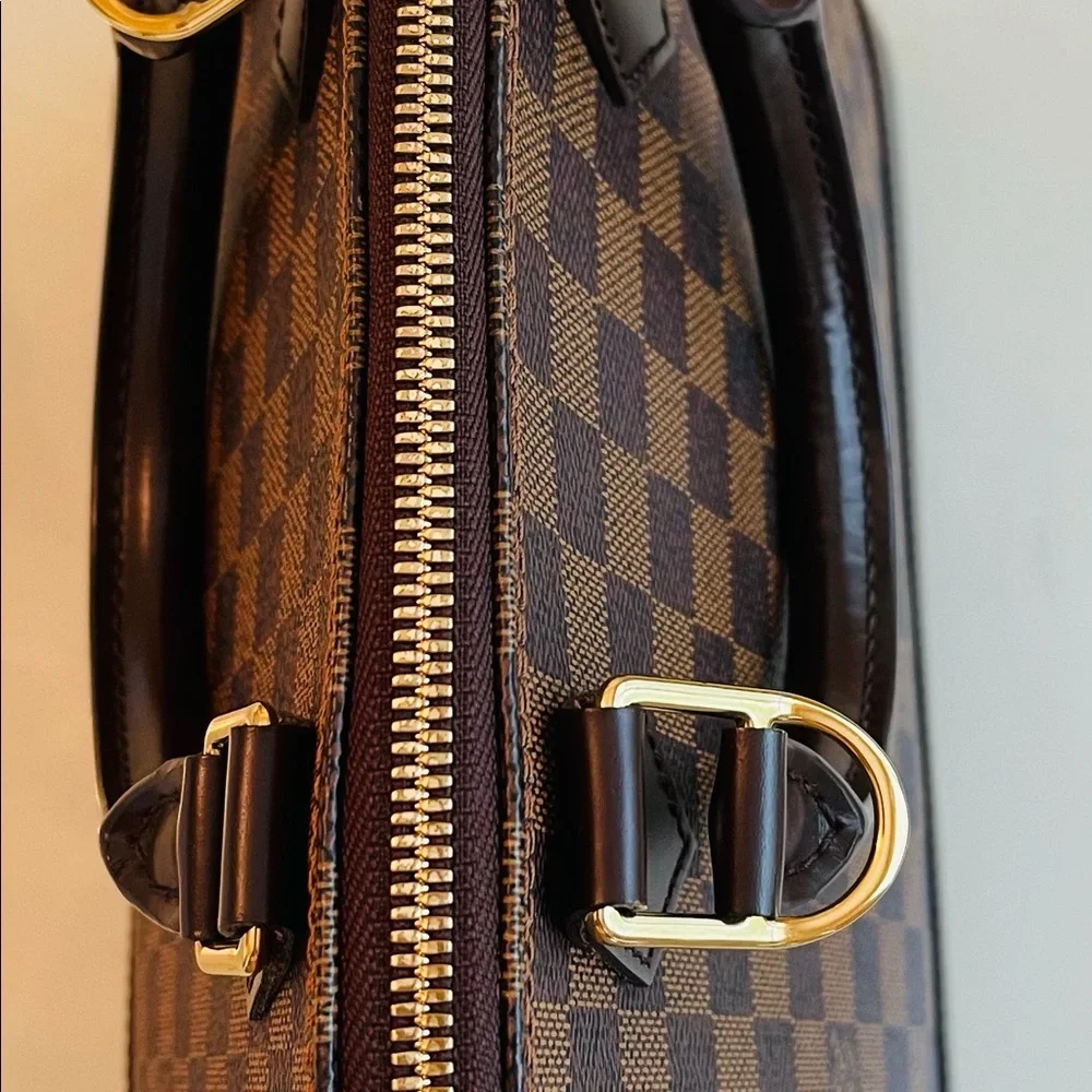 Authentic Louis Vuitton Alma Damier PM - Picture 2 of 16